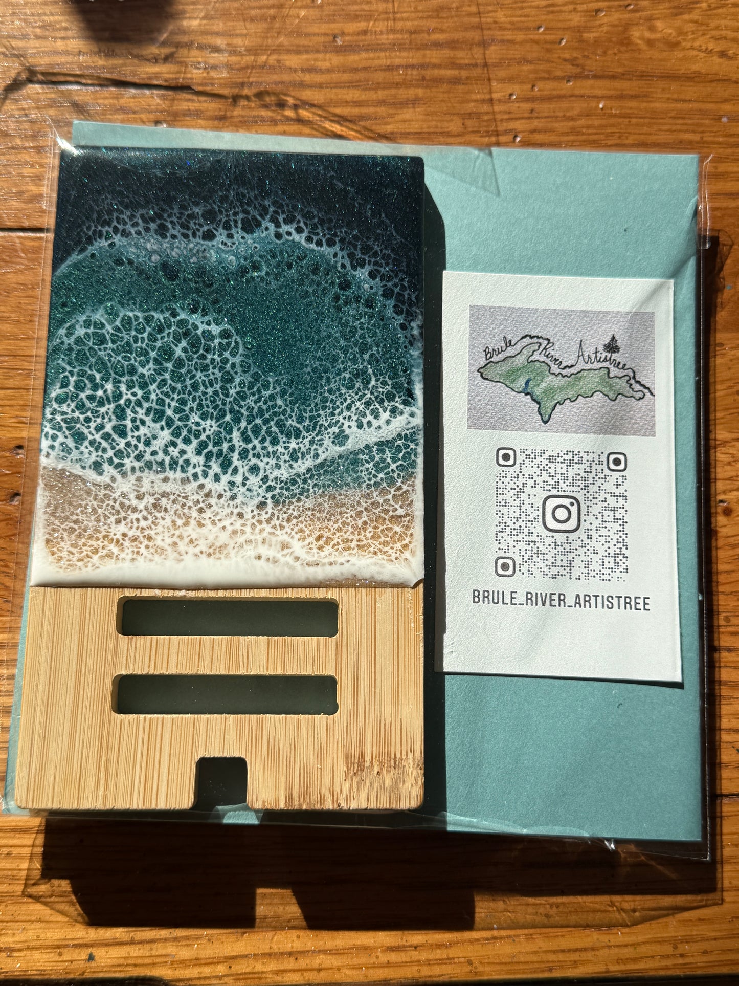 Wakes & Waves Phone Stand